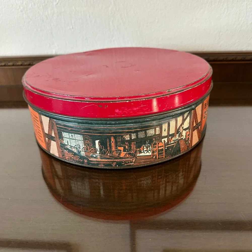 Vintage McCormicks Banquet Tea Tin Ye Olde McCormick Tea House Baltimore MD Red